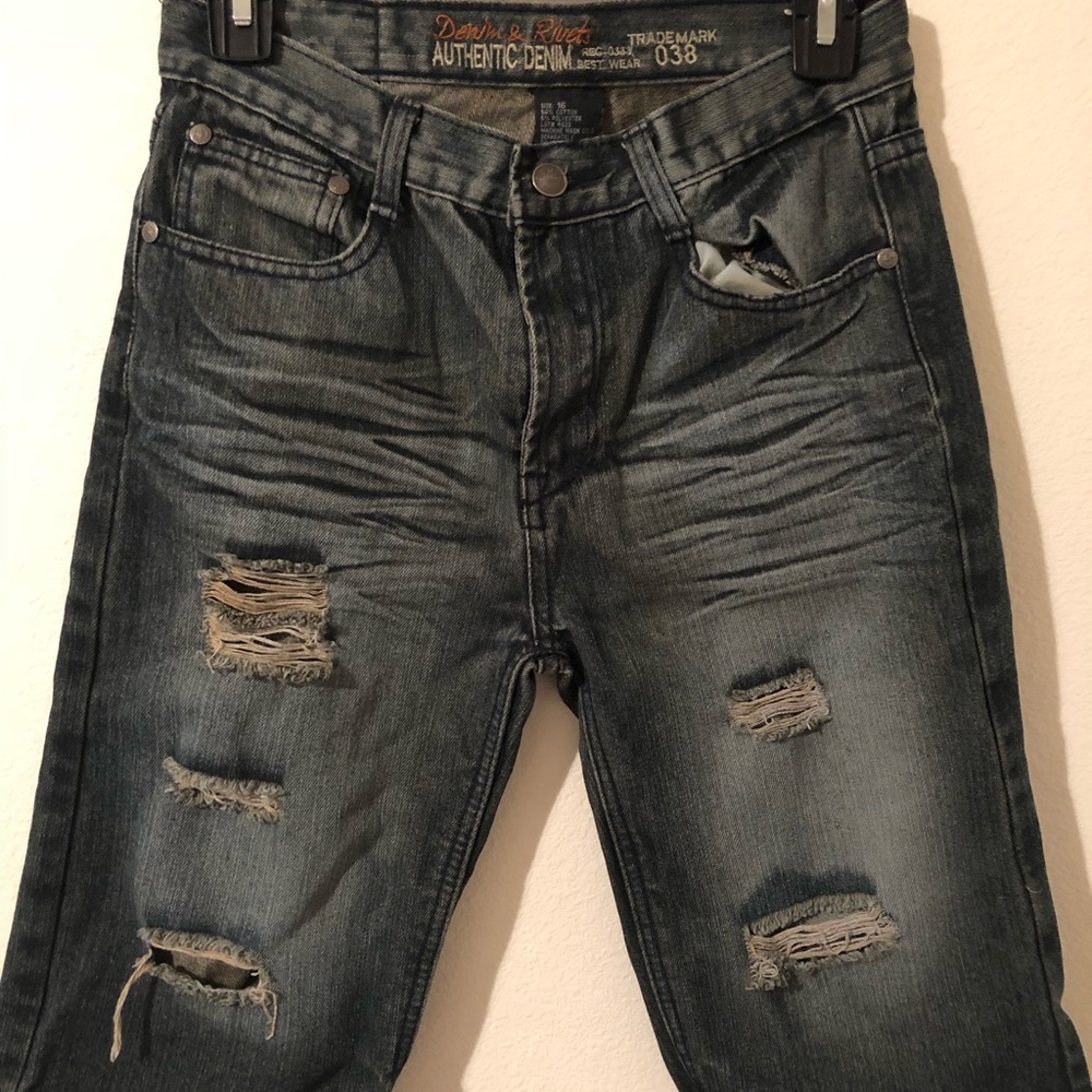 Denim and Rivets distressed shorts boys size 16
